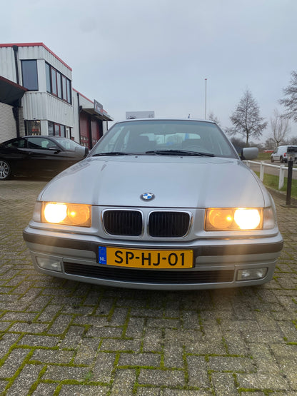 BMW 323TI Compact