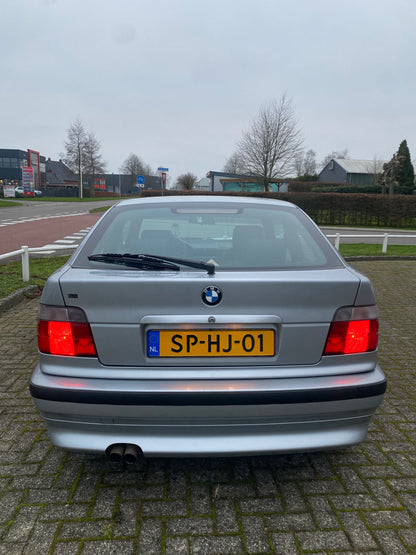 BMW 323TI Compact