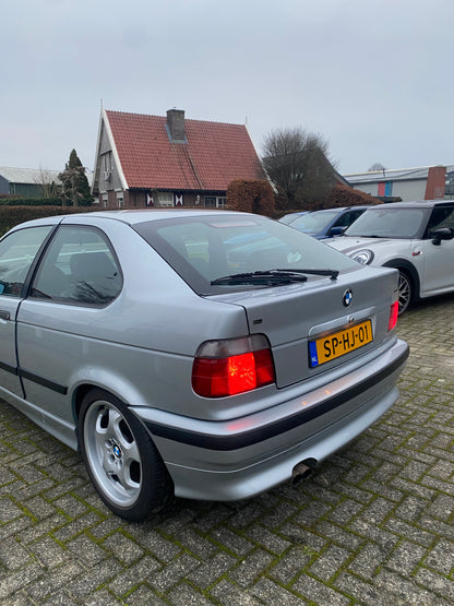 BMW 323TI Compact